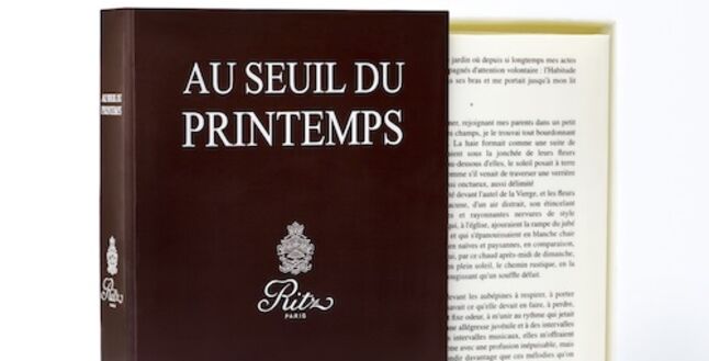 В Ritz Paris создали шоколадную книгу Пруста |  Фото