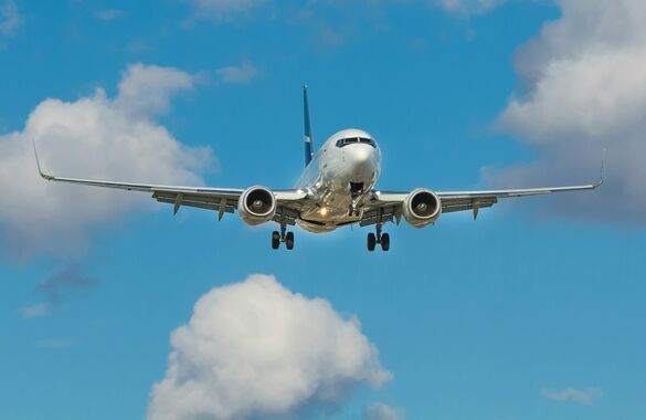 Пилоты авиакомпании UTair предотвратили катастрофу в аэропорту Внуково